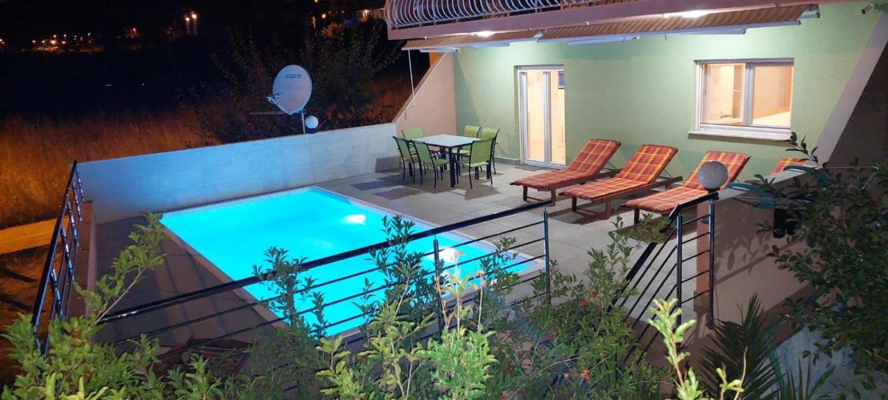Apartment M&M With Private Pool Kučine Eksteriør bilde